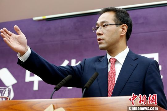 7月19日,中国商务部举行例行发布会。中国商务部新闻发言人高峰在发布会接受记者提问。中新社记者